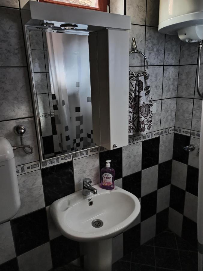 Apartman Ristic Niska Banja Eksteriør billede